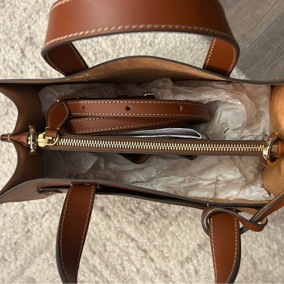 🍂Dooney and Bourke Alto Leather Matalia in SADDLE🍁 - Picture 8 of 12